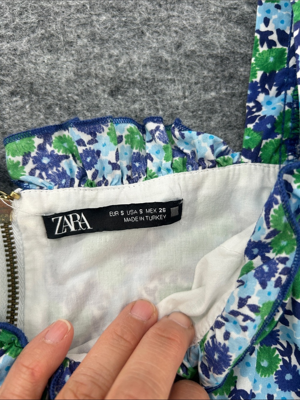 Zara Women’s Blue & Green Floral Puff-Sleeve Crop Top Size Small - Picture 2 of 9